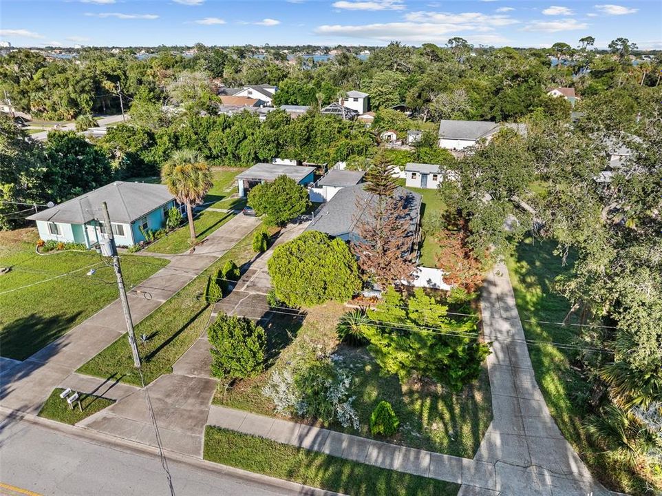 For Sale: $299,900 (2 beds, 1 baths, 1508 Square Feet)