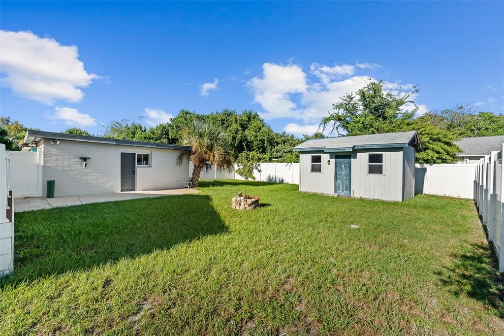 For Sale: $299,900 (2 beds, 1 baths, 1508 Square Feet)