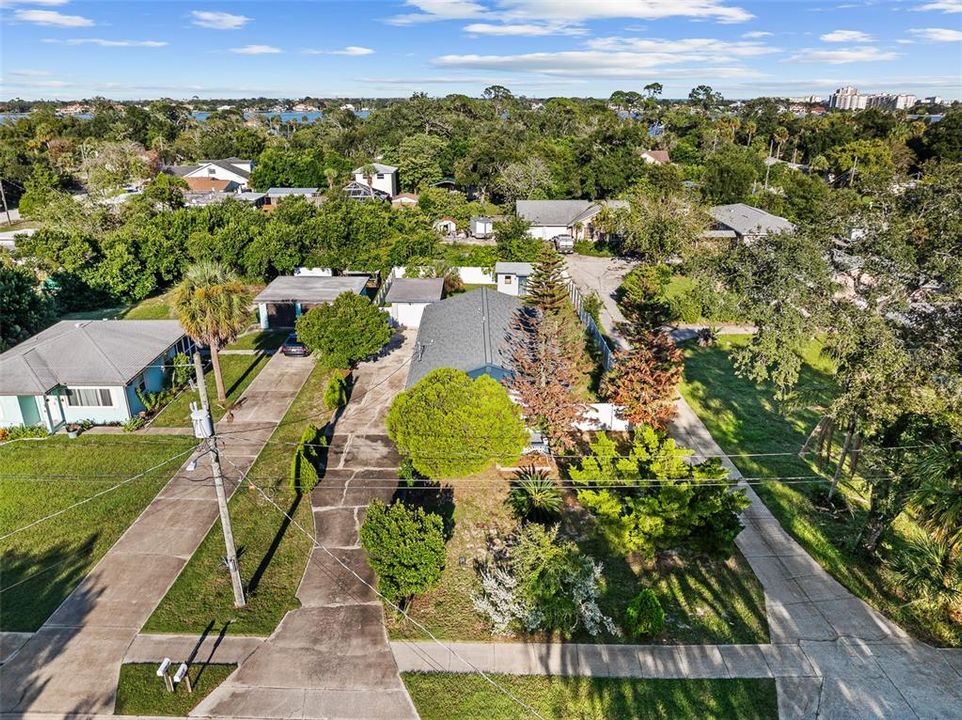 For Sale: $299,900 (2 beds, 1 baths, 1508 Square Feet)