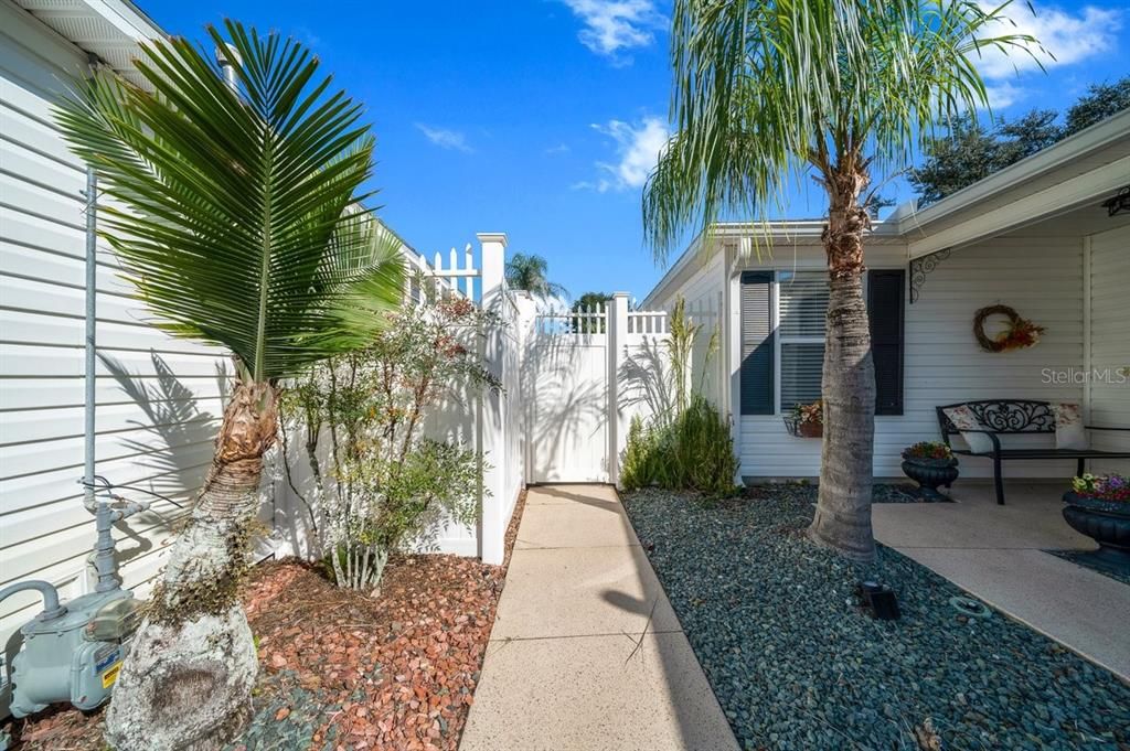 For Sale: $409,900 (3 beds, 2 baths, 1677 Square Feet)