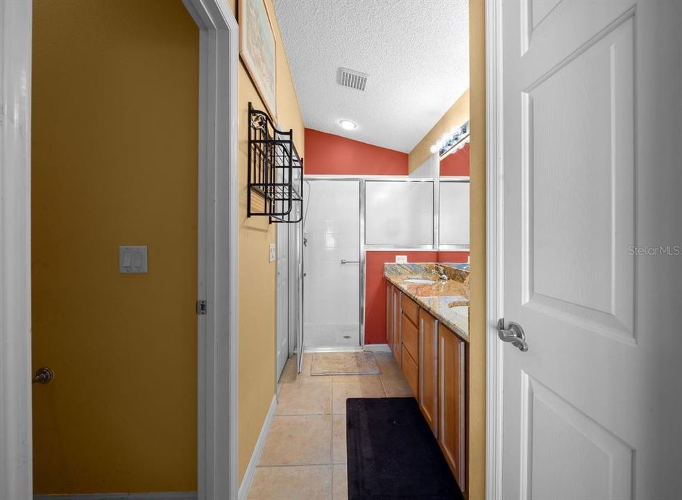 For Sale: $409,900 (3 beds, 2 baths, 1677 Square Feet)