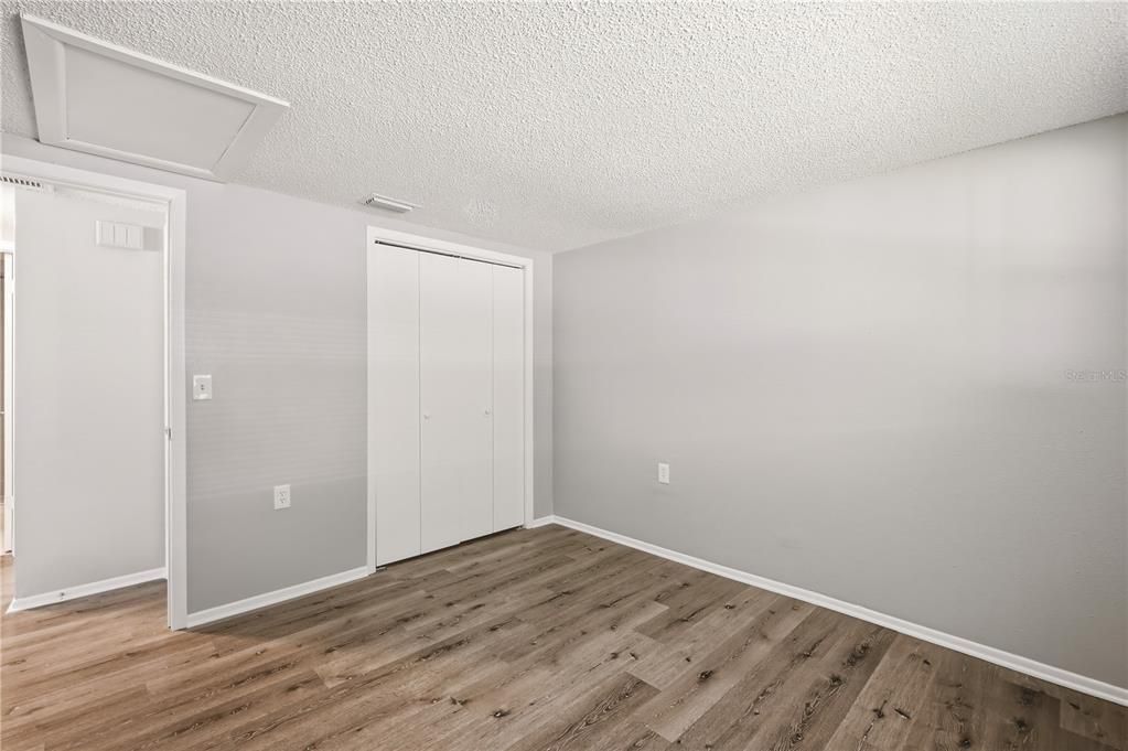 For Rent: $1,399 (2 beds, 1 baths, 1404 Square Feet)