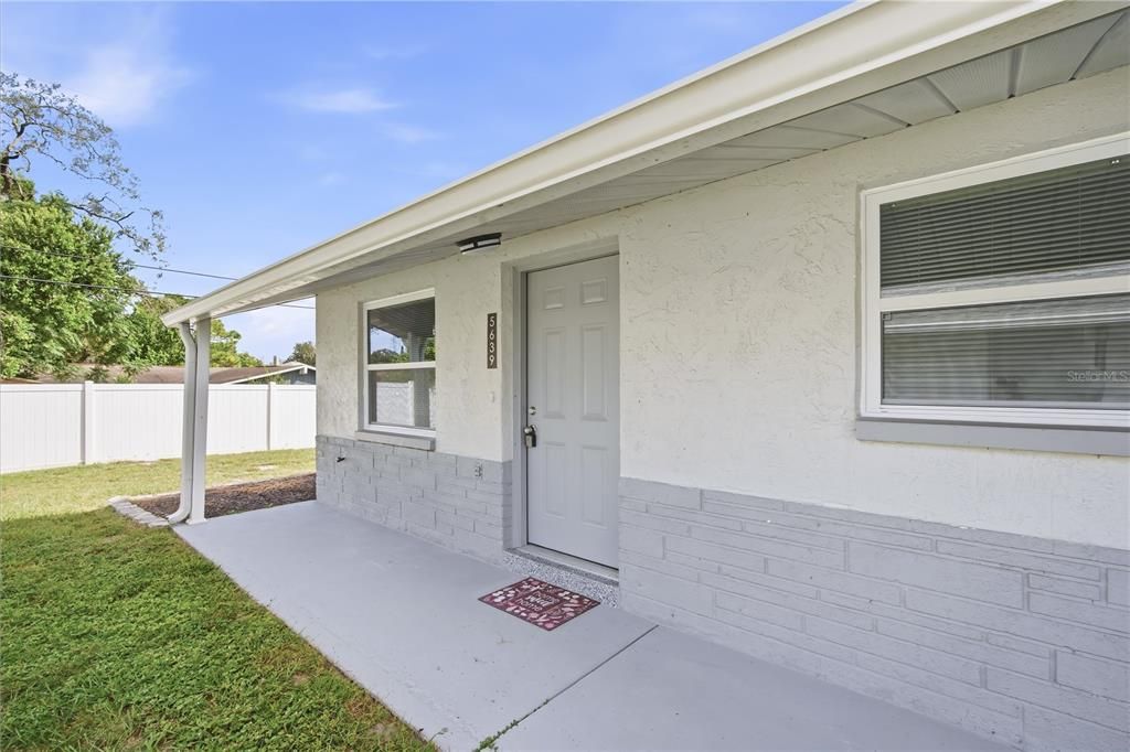 For Rent: $1,399 (2 beds, 1 baths, 1404 Square Feet)
