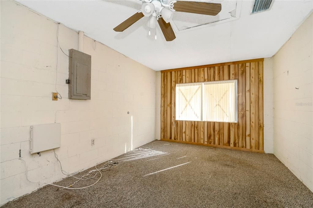 For Sale: $285,000 (3 beds, 2 baths, 1485 Square Feet)