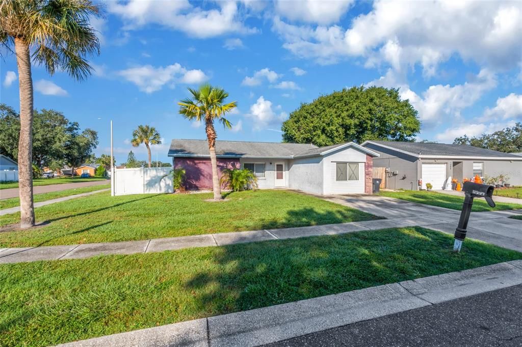 For Sale: $285,000 (3 beds, 2 baths, 1485 Square Feet)