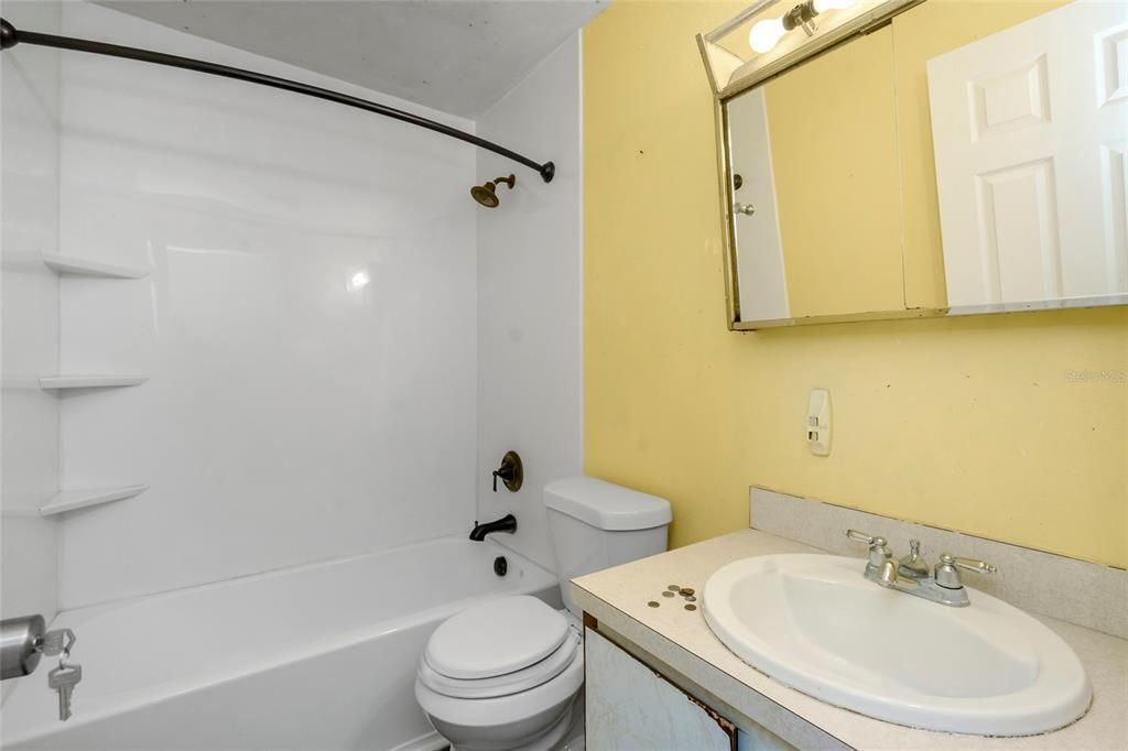 For Sale: $285,000 (3 beds, 2 baths, 1485 Square Feet)