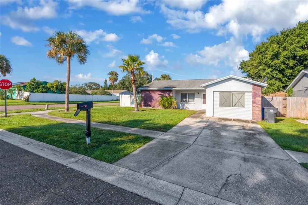 For Sale: $285,000 (3 beds, 2 baths, 1485 Square Feet)