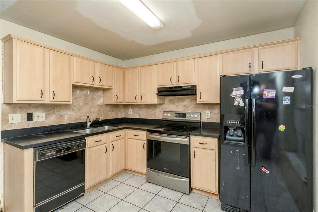 For Sale: $285,000 (3 beds, 2 baths, 1485 Square Feet)