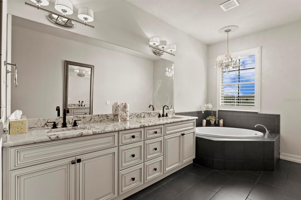 For Rent: $4,700 (4 beds, 3 baths, 2824 Square Feet)