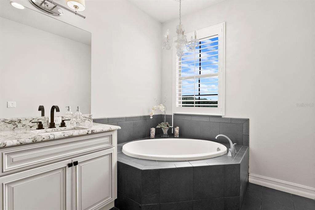 For Rent: $4,700 (4 beds, 3 baths, 2824 Square Feet)