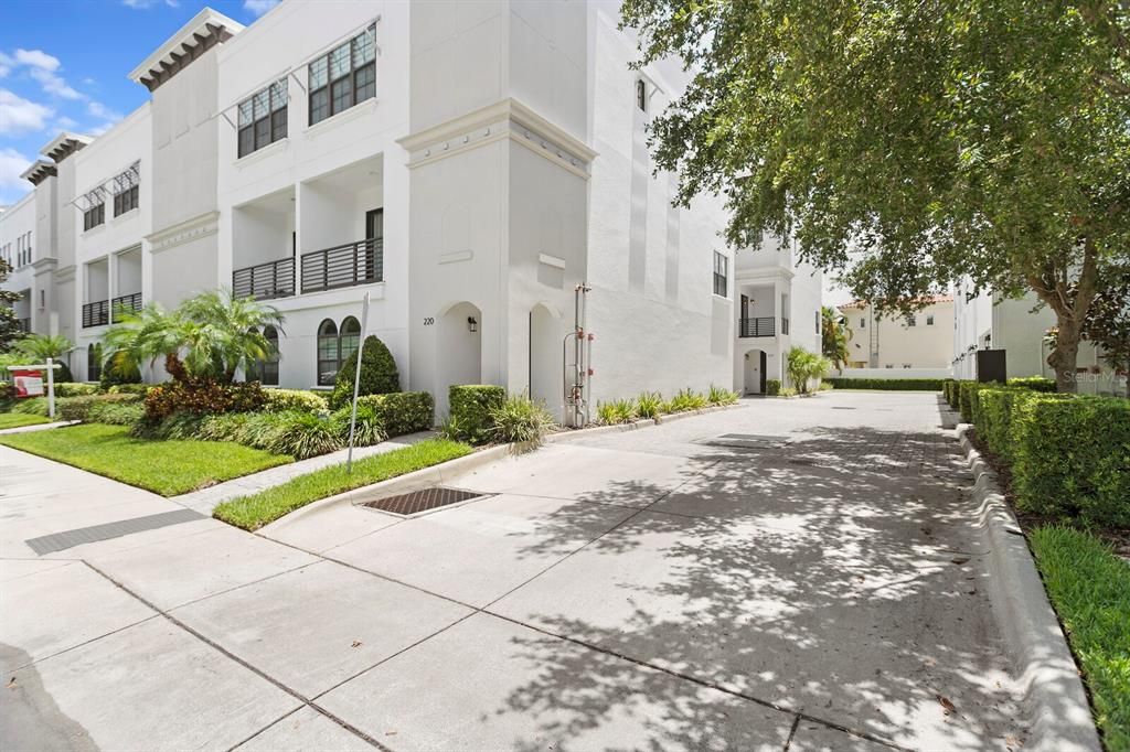 For Rent: $4,700 (4 beds, 3 baths, 2824 Square Feet)