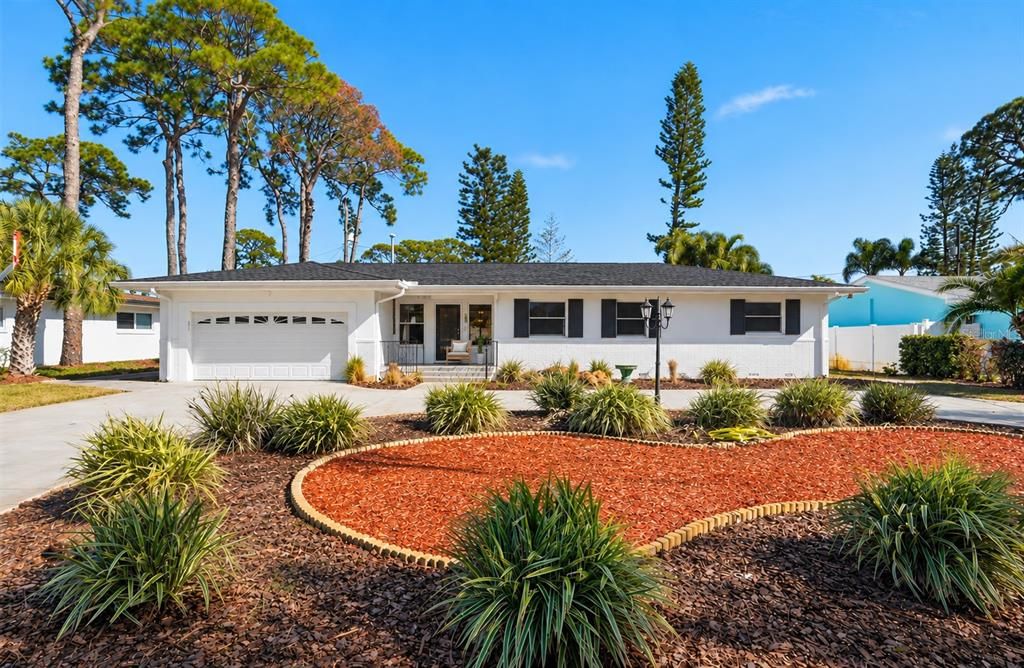 : $739,900 (4 camas, 2 baños, 2136 Pies cuadrados)