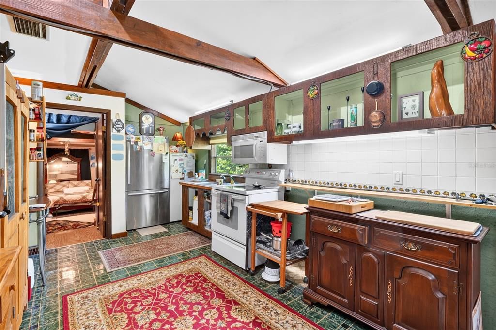 На продажу: $219,900 (3 спален, 2 ванн, 1200 Квадратных фут)