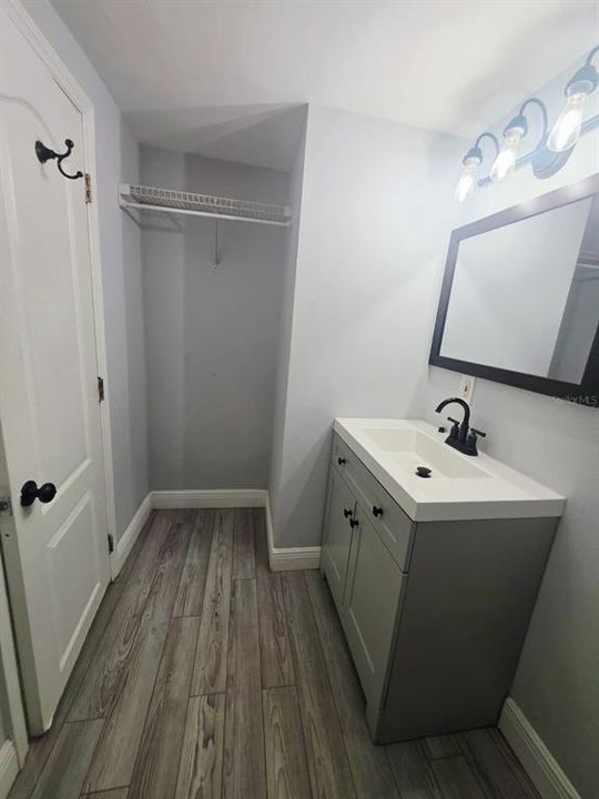 For Rent: $2,900 (3 beds, 2 baths, 876 Square Feet)