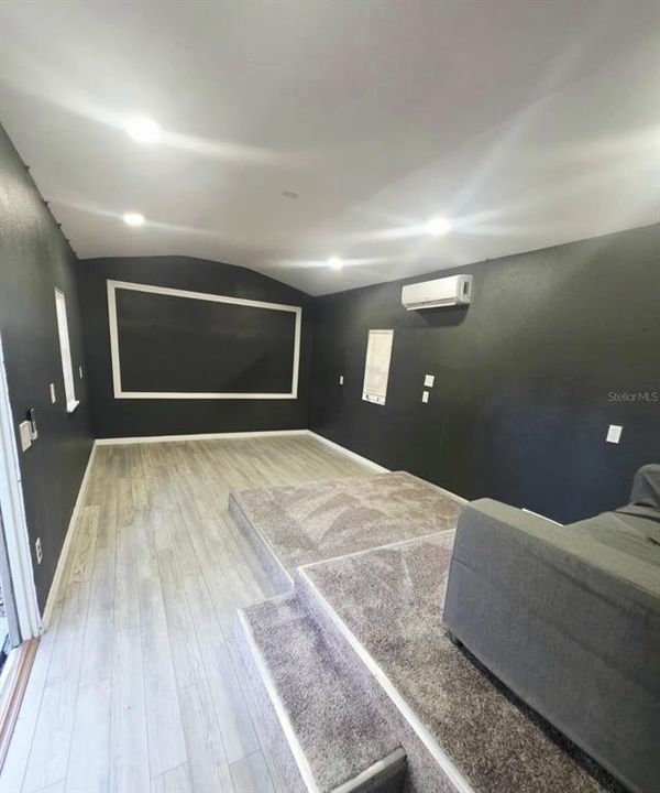 For Rent: $2,900 (3 beds, 2 baths, 876 Square Feet)