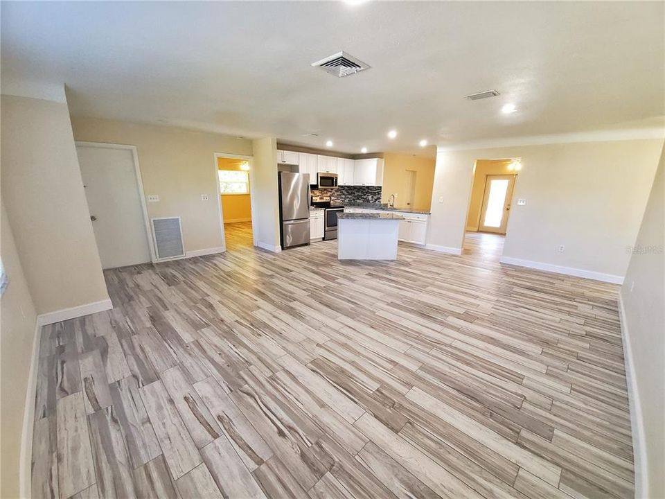 В аренду: $3,450 (4 спален, 2 ванн, 1767 Квадратных фут)