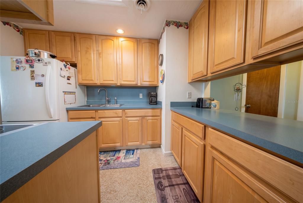 En Venta: $400,000 (4 camas, 2 baños, 1423 Pies cuadrados)