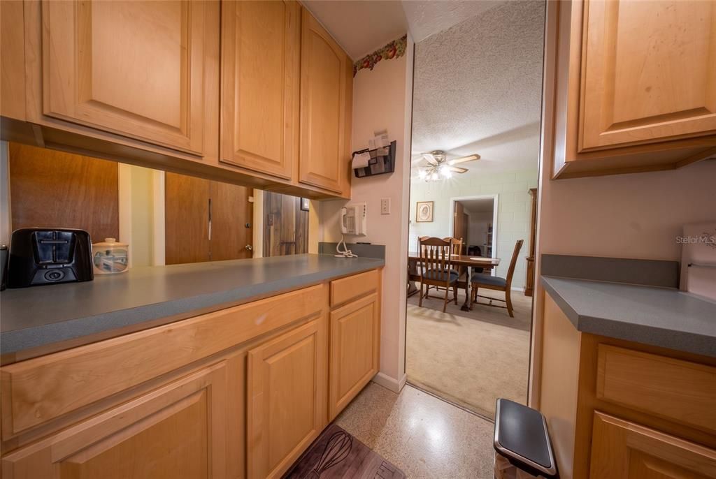 En Venta: $400,000 (4 camas, 2 baños, 1423 Pies cuadrados)