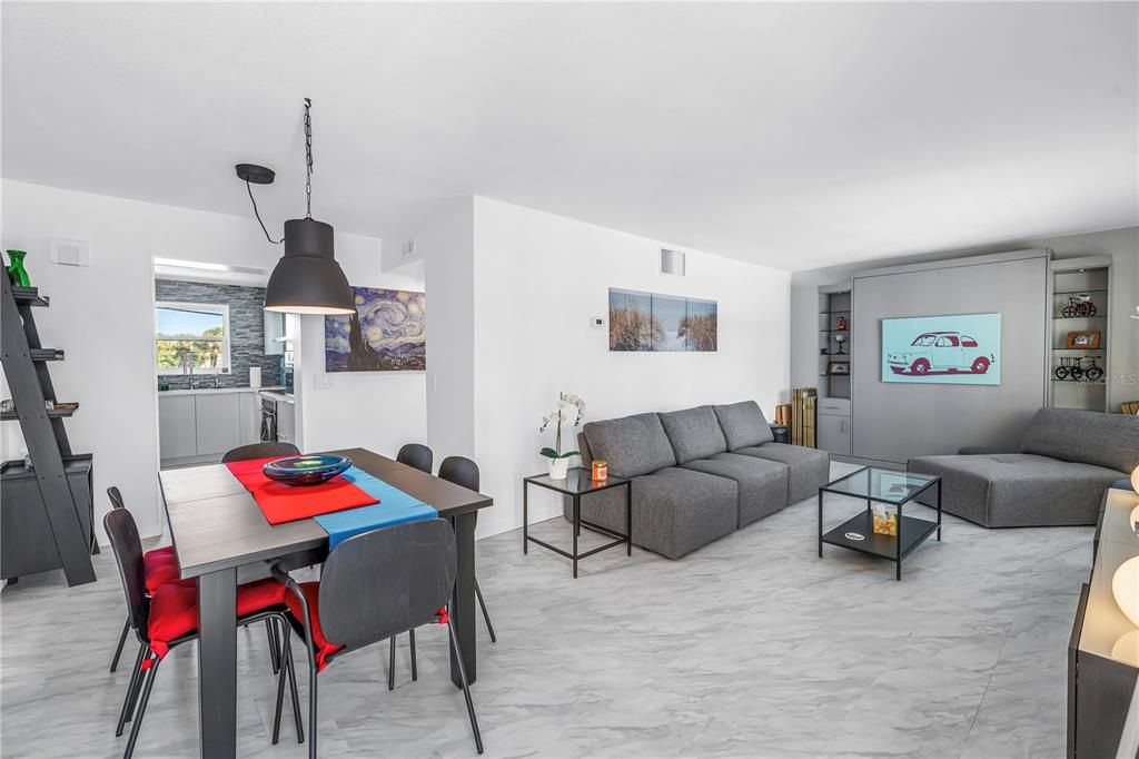 На продажу: $307,900 (1 спален, 1 ванн, 698 Квадратных фут)