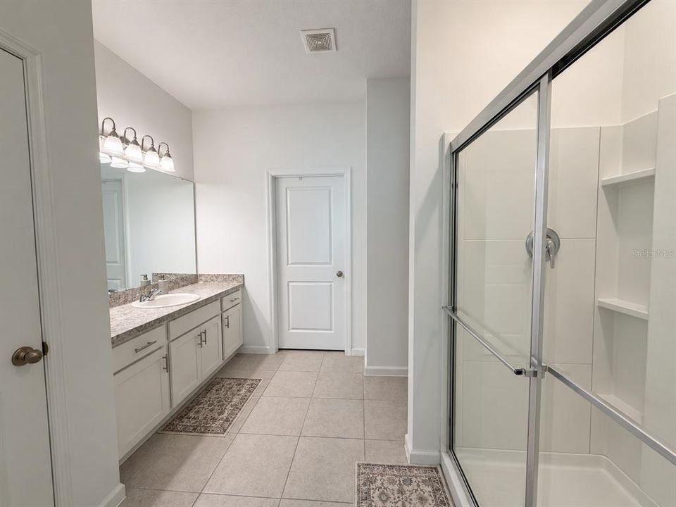 В аренду: $2,750 (4 спален, 2 ванн, 1802 Квадратных фут)