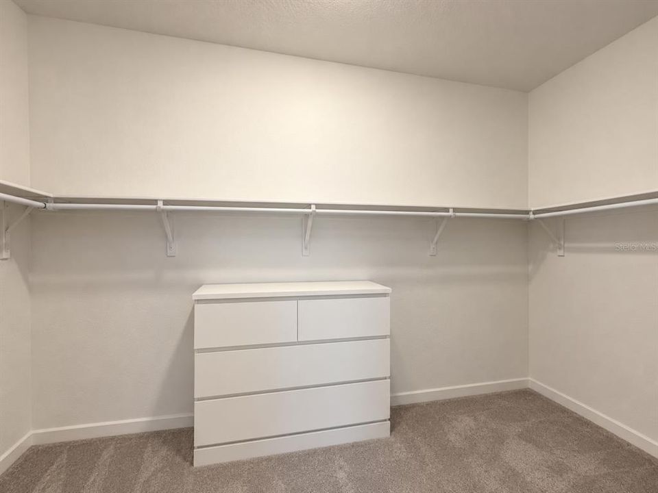 В аренду: $2,750 (4 спален, 2 ванн, 1802 Квадратных фут)