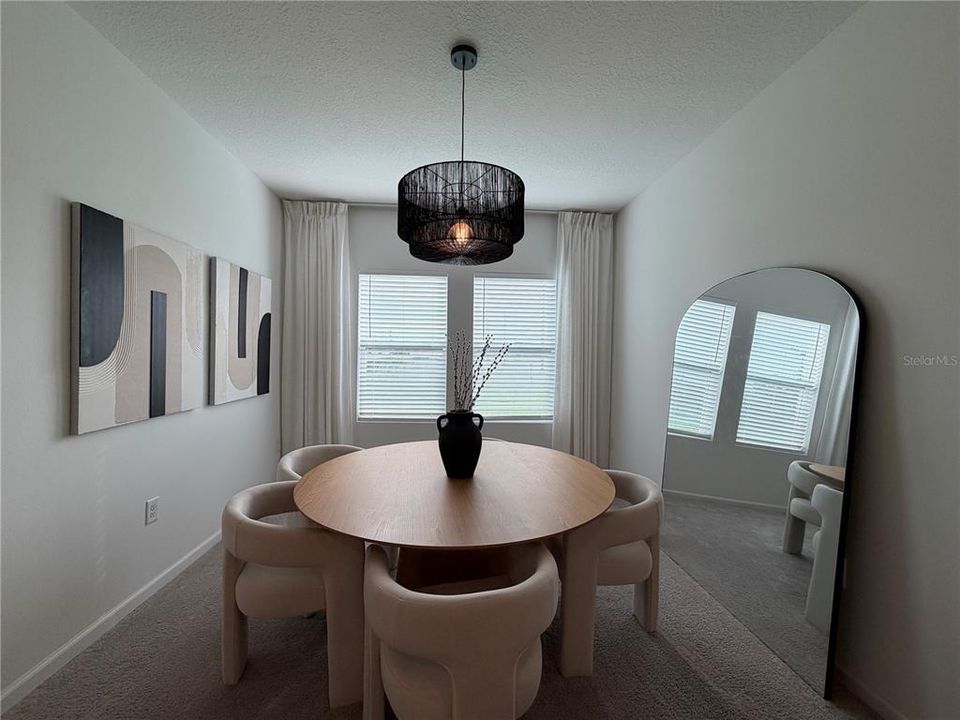 В аренду: $2,750 (4 спален, 2 ванн, 1802 Квадратных фут)