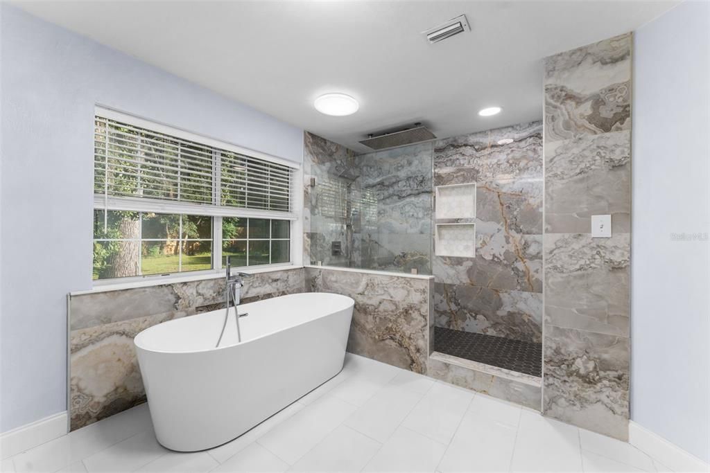 For Sale: $499,900 (4 beds, 3 baths, 3156 Square Feet)