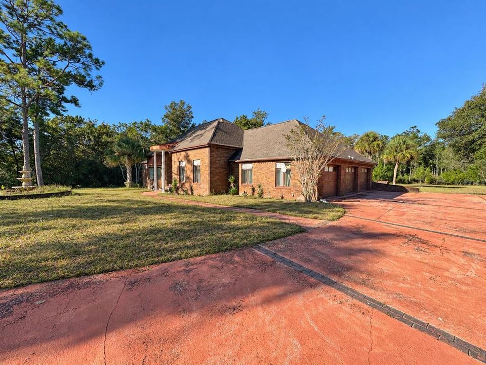 For Sale: $490,000 (3 beds, 3 baths, 3848 Square Feet)