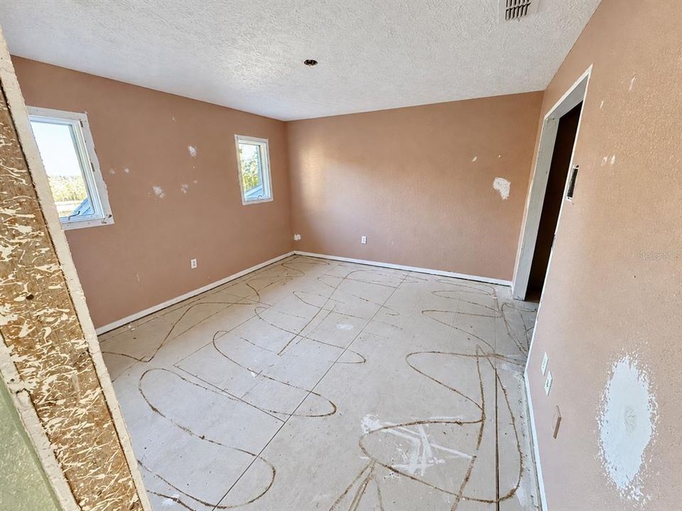 For Sale: $490,000 (3 beds, 3 baths, 3848 Square Feet)