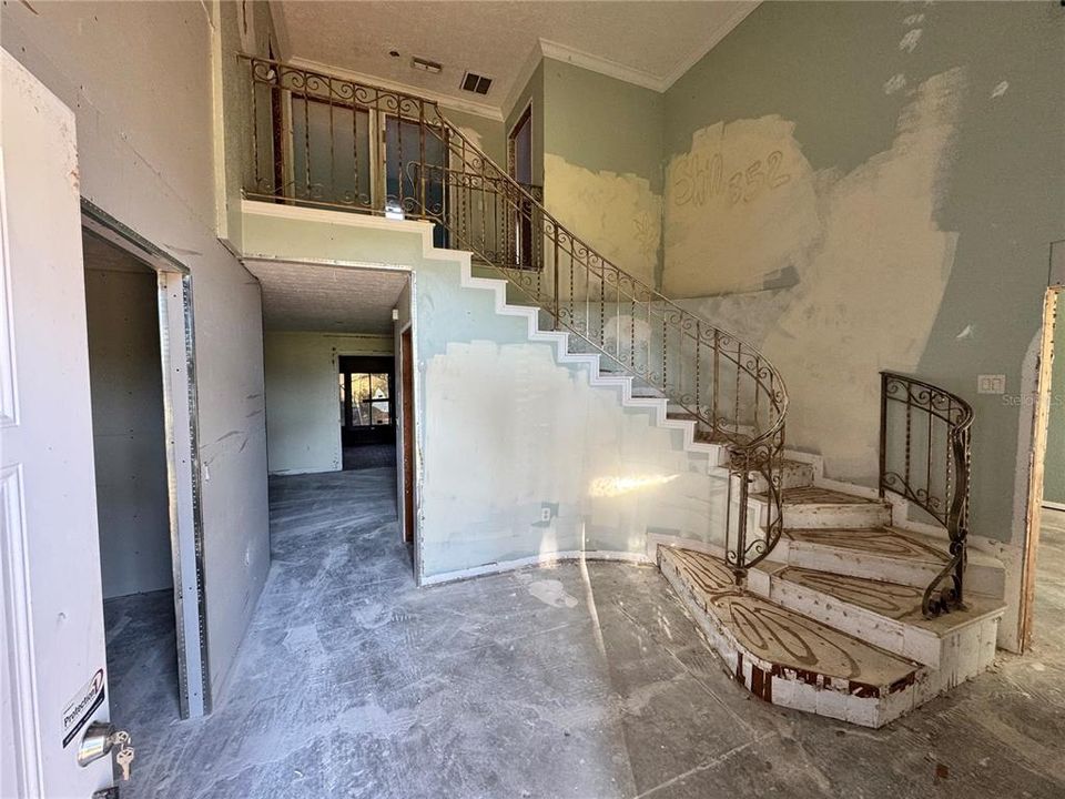 For Sale: $490,000 (3 beds, 3 baths, 3848 Square Feet)