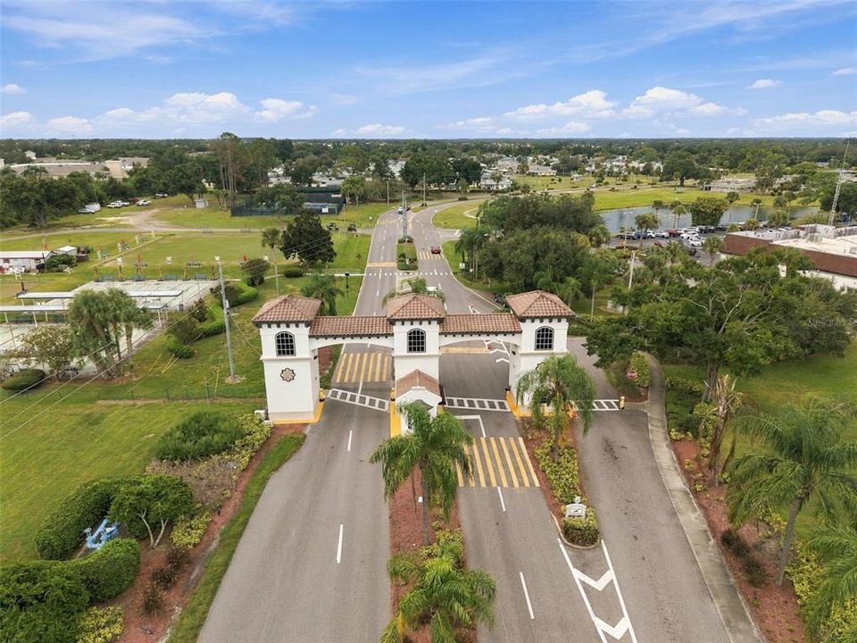 For Sale: $149,000 (2 beds, 2 baths, 984 Square Feet)