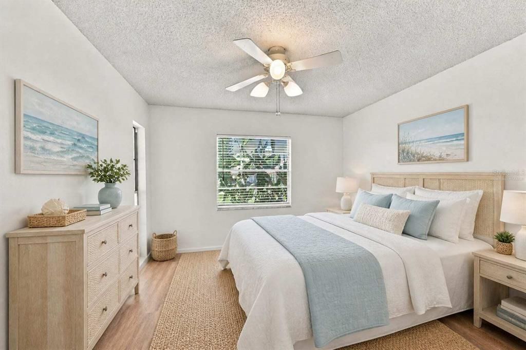 For Sale: $149,000 (2 beds, 2 baths, 984 Square Feet)
