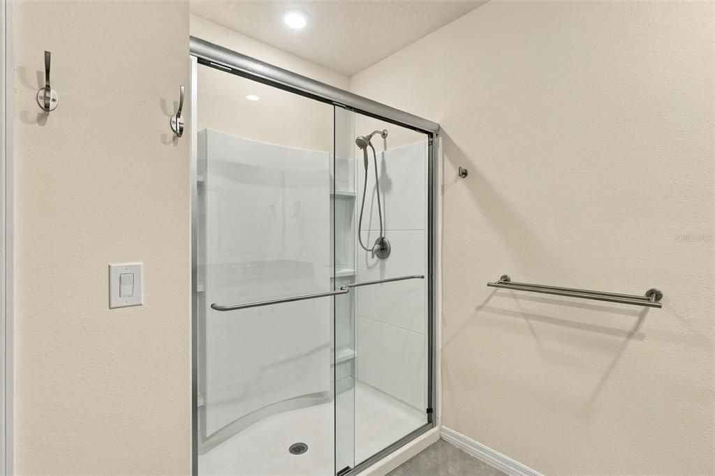 На продажу: $469,900 (3 спален, 2 ванн, 1697 Квадратных фут)