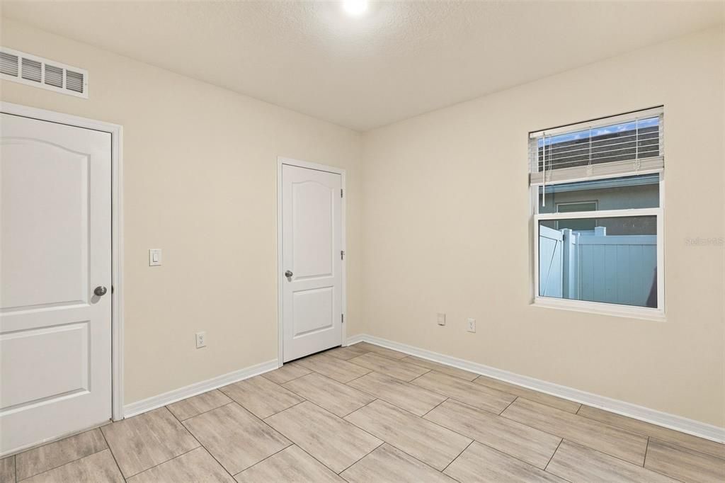 На продажу: $469,900 (3 спален, 2 ванн, 1697 Квадратных фут)
