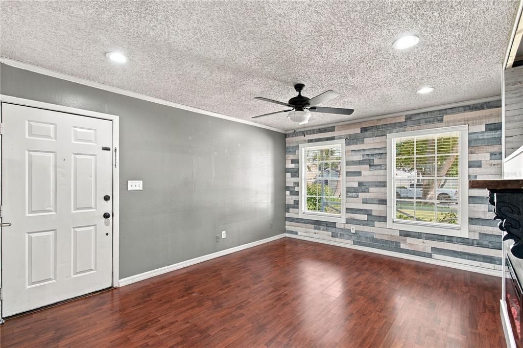 En Venta: $350,000 (3 camas, 2 baños, 1270 Pies cuadrados)