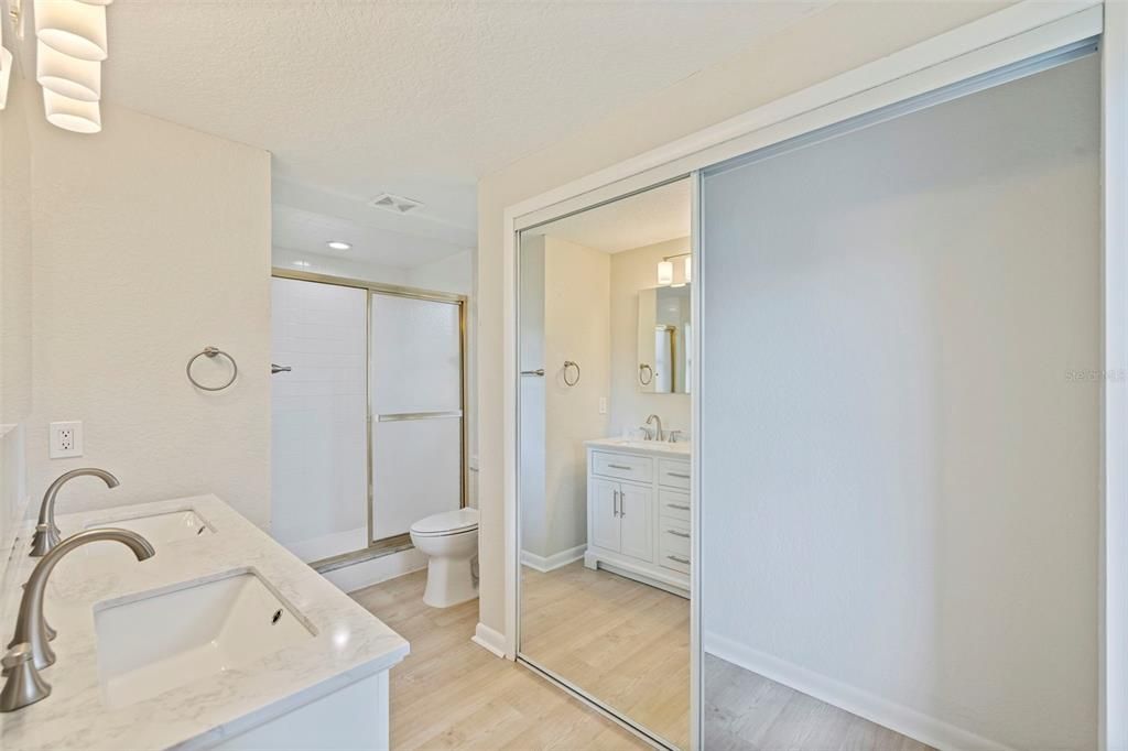 En Venta: $439,000 (3 camas, 3 baños, 1434 Pies cuadrados)
