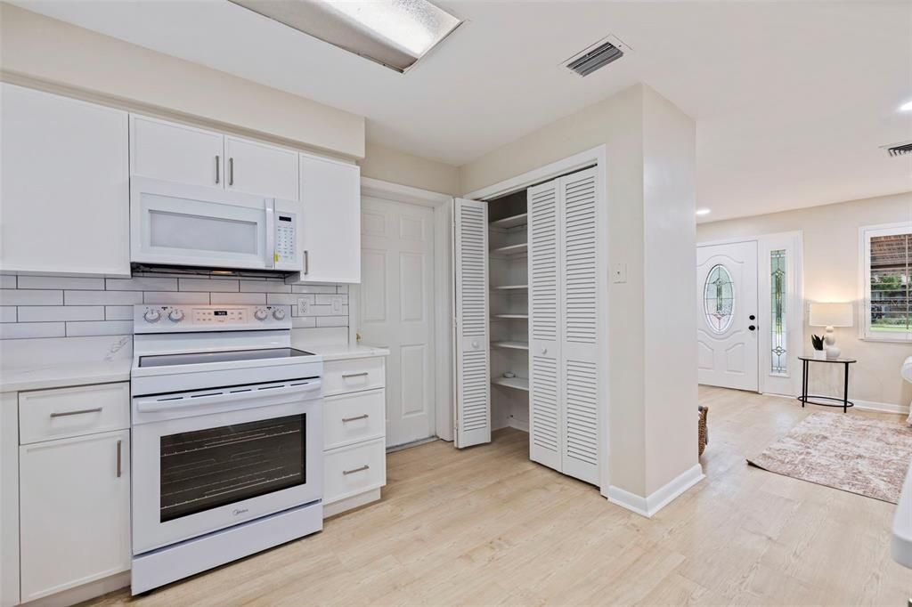 En Venta: $439,000 (3 camas, 3 baños, 1434 Pies cuadrados)