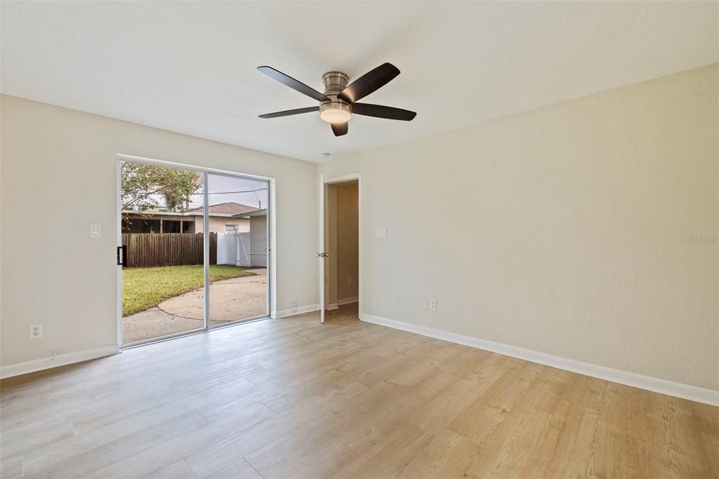 En Venta: $439,000 (3 camas, 3 baños, 1434 Pies cuadrados)