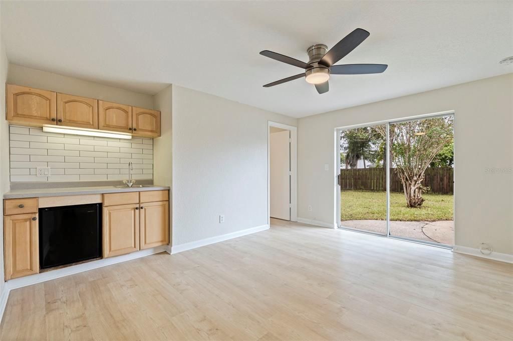 En Venta: $439,000 (3 camas, 3 baños, 1434 Pies cuadrados)