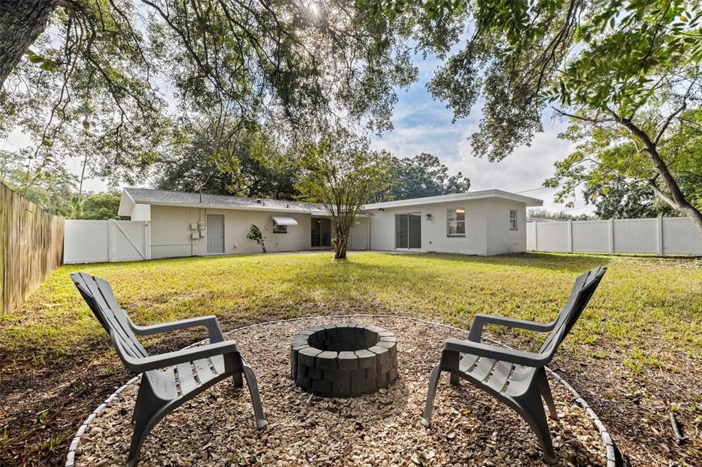 En Venta: $439,000 (3 camas, 3 baños, 1434 Pies cuadrados)
