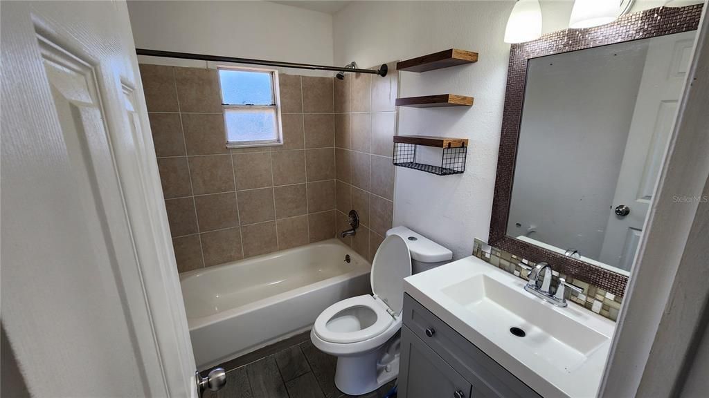 For Sale: $159,000 (3 beds, 1 baths, 912 Square Feet)