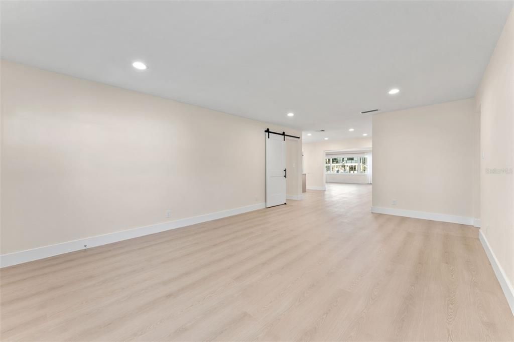 En Venta: $1,350,000 (3 camas, 3 baños, 2332 Pies cuadrados)