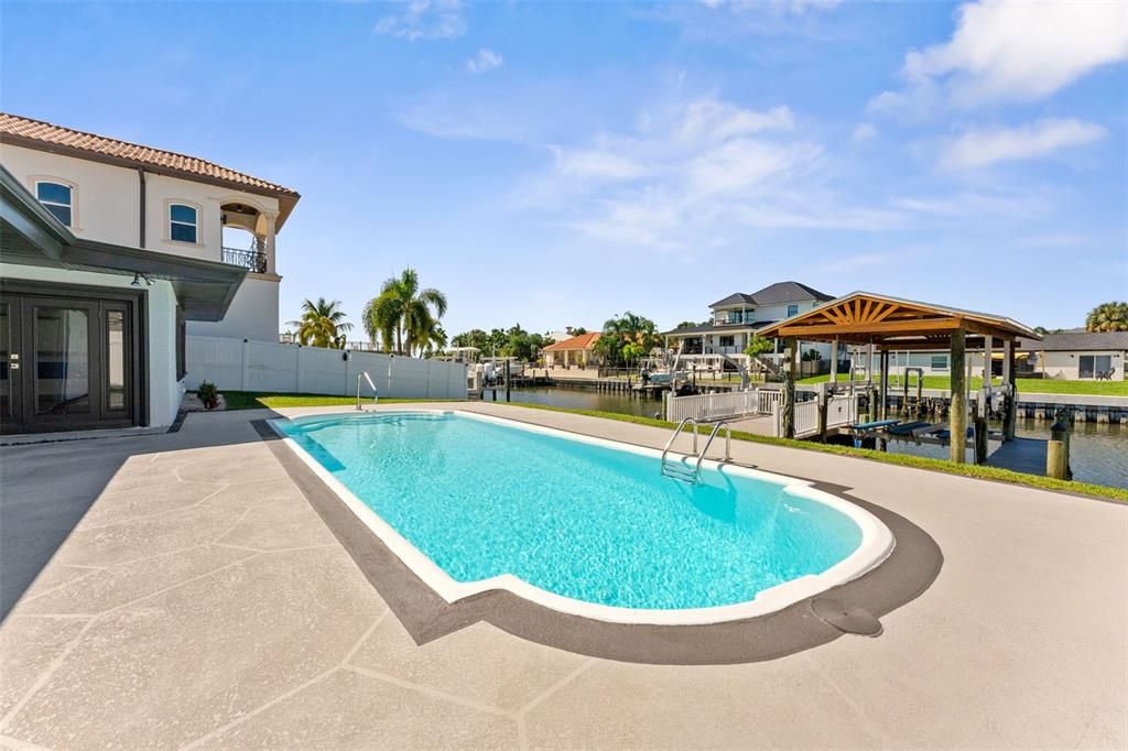 En Venta: $1,350,000 (3 camas, 3 baños, 2332 Pies cuadrados)