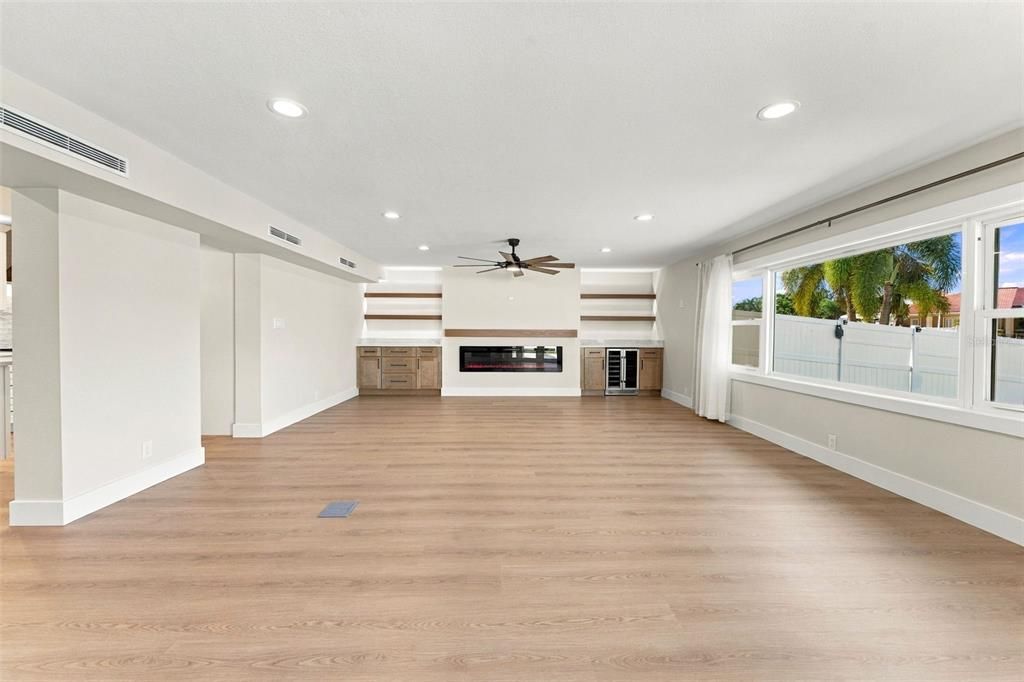 En Venta: $1,350,000 (3 camas, 3 baños, 2332 Pies cuadrados)