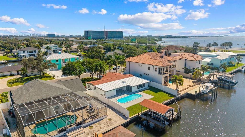 En Venta: $1,350,000 (3 camas, 3 baños, 2332 Pies cuadrados)