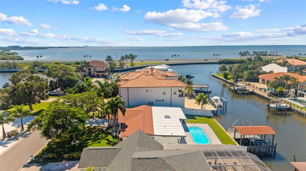 En Venta: $1,350,000 (3 camas, 3 baños, 2332 Pies cuadrados)