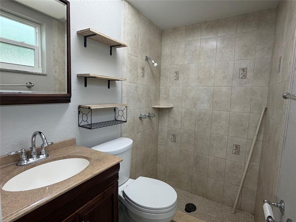 В аренду: $1,995 (3 спален, 2 ванн, 1334 Квадратных фут)