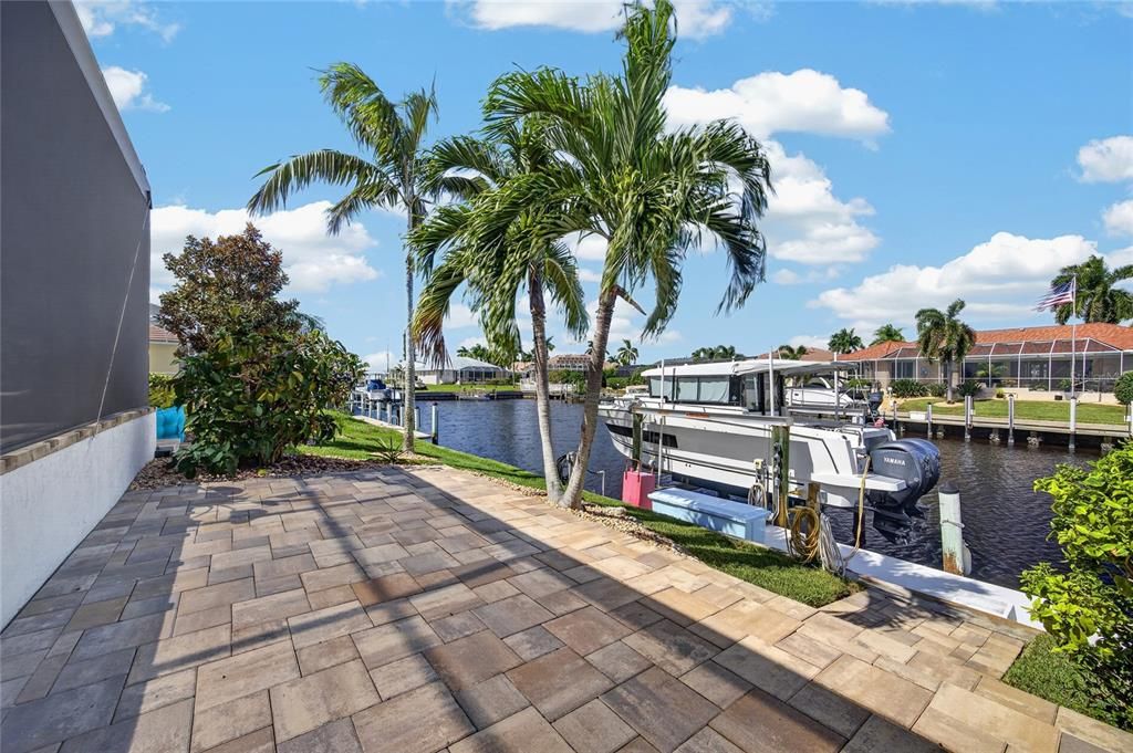 For Sale: $1,400,000 (3 beds, 3 baths, 2358 Square Feet)
