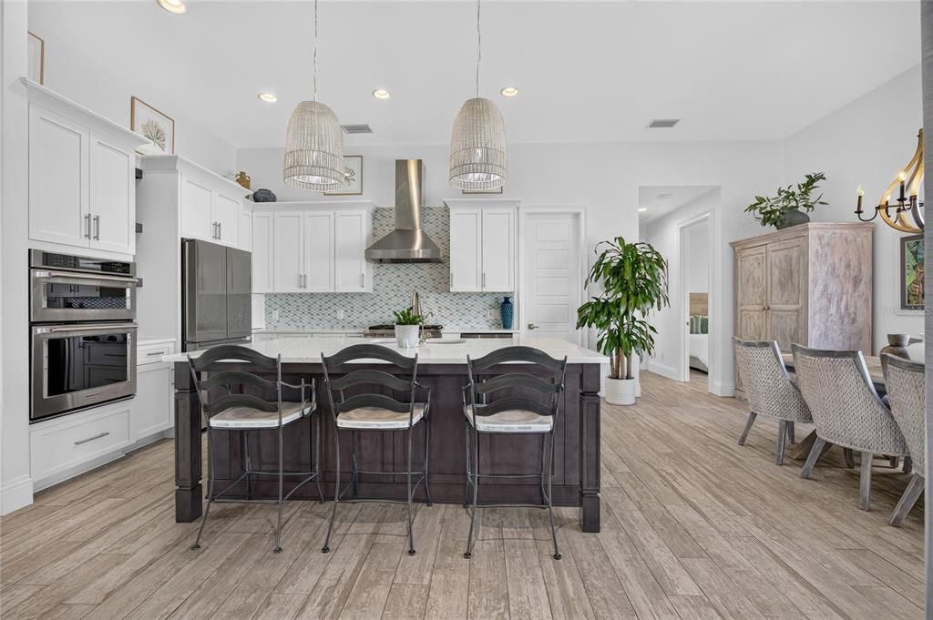 For Sale: $1,400,000 (3 beds, 3 baths, 2358 Square Feet)