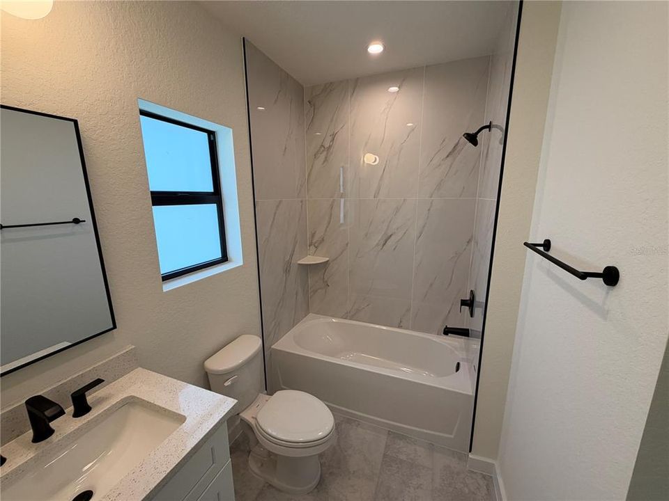 For Rent: $2,050 (3 beds, 2 baths, 1706 Square Feet)